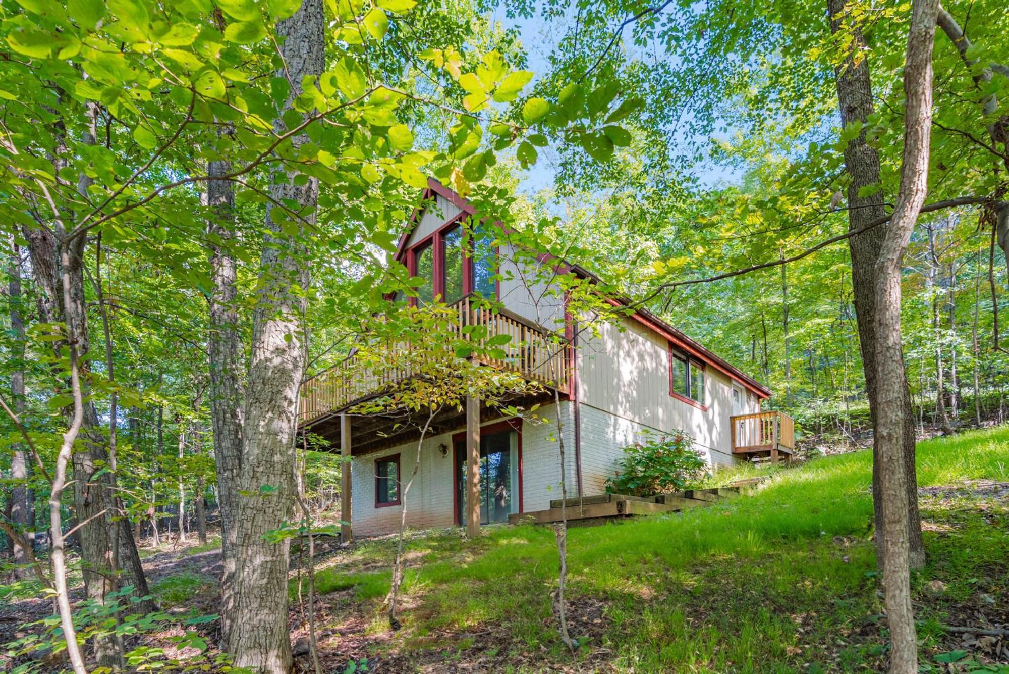 Modern Chalet Cabin W Hot Tub, Deck&Grill, & Wifi! Inwood Εξωτερικό φωτογραφία