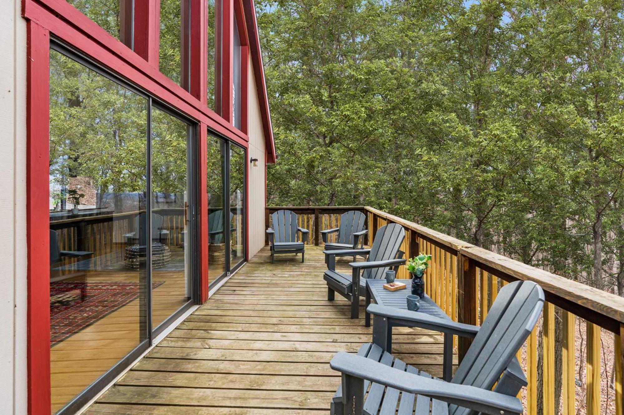 Modern Chalet Cabin W Hot Tub, Deck&Grill, & Wifi! Inwood Εξωτερικό φωτογραφία
